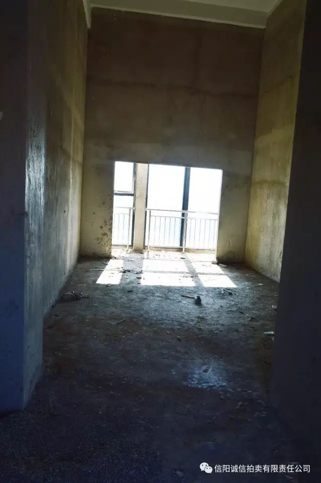天氣酷熱，旺鋪更熱