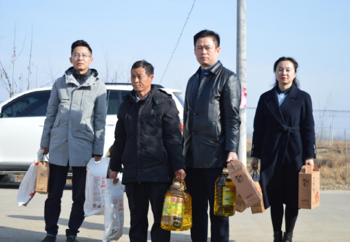 走訪慰問貧困戶 真心幫扶暖人心?-信陽誠信拍賣